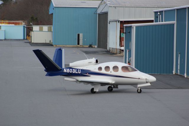 Cirrus Vision SF50 (N803LU)