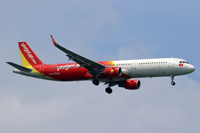 VN-A645 —