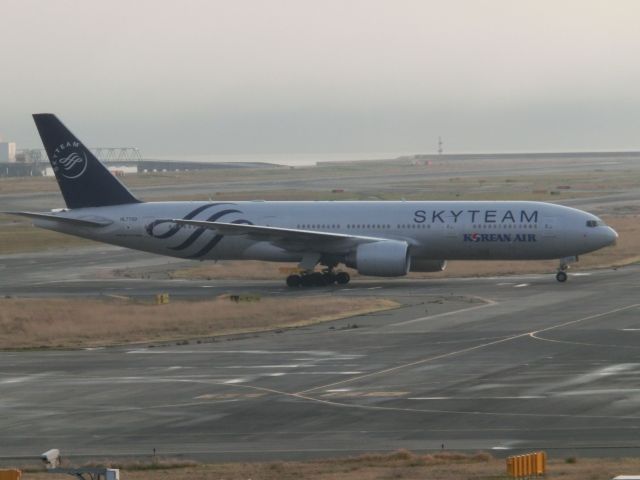 Boeing 777-200 (HL7733)