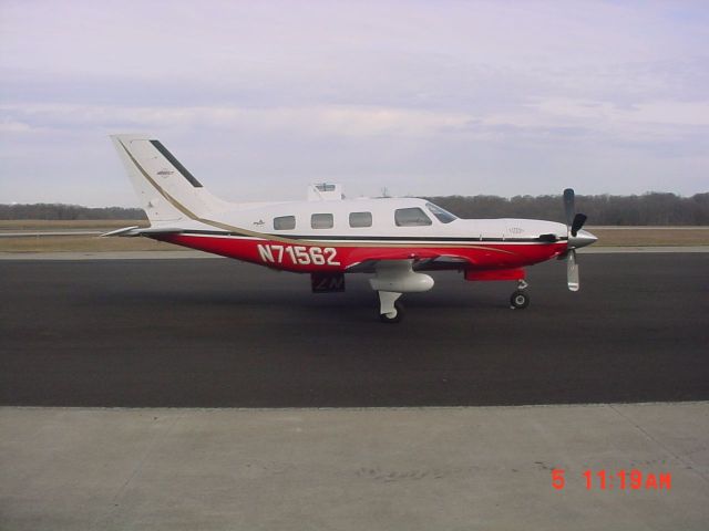 Piper Malibu Meridian (N71562) - On ramp at KHNB 1/5/09...