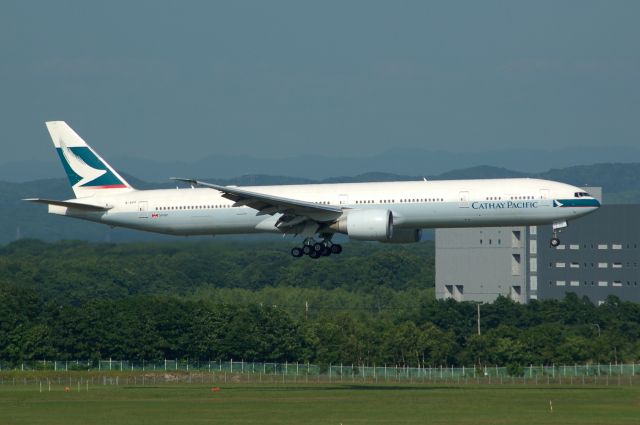 BOEING 777-300ER (B-KPP) - 2013-07-13