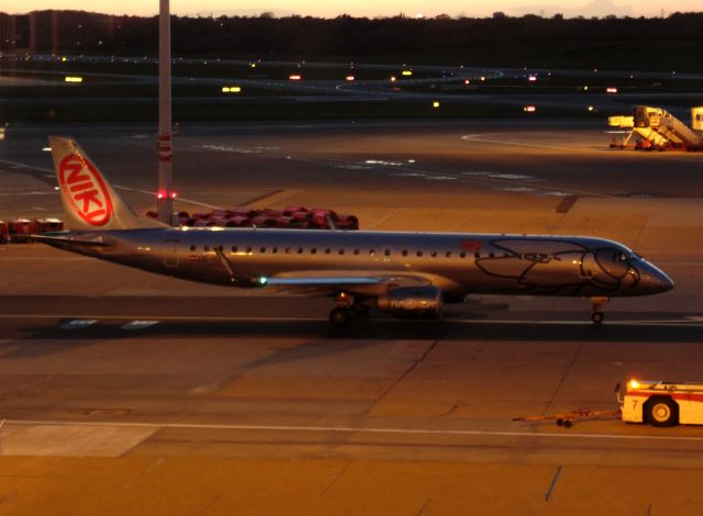 Embraer ERJ-190 (OE-LXC)
