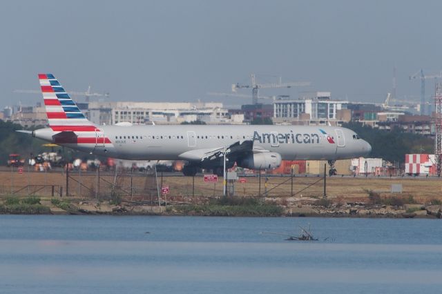 Airbus A320 (N913US)