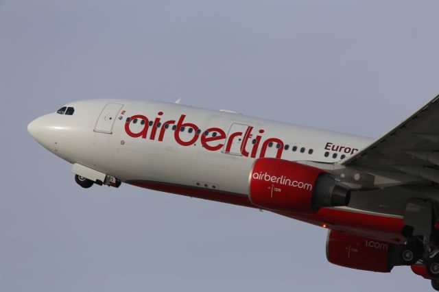 Airbus A330-200 (D-ALPI)