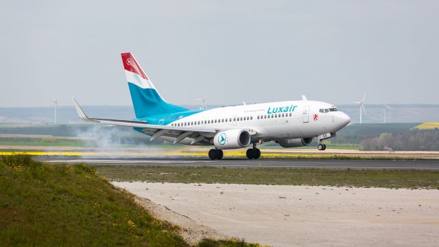 Boeing 737-700 (LX-GLS)