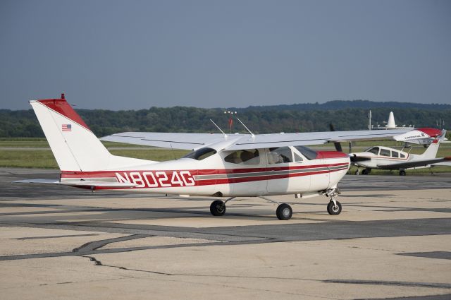 Cessna Cardinal (N8024G) - N8024G  Cessna  C177RG  KFDK  20120716