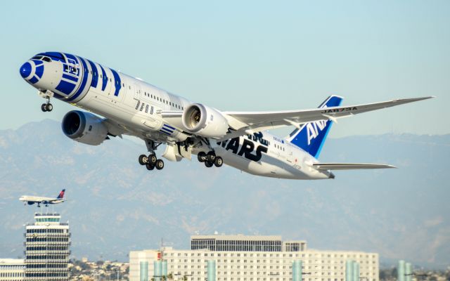 Boeing 787-9 Dreamliner (JA873A) - An ANA Boeing 789 departs LAX for London carrying the cast and crew of the Star Wars movie to see the European movie premiere 