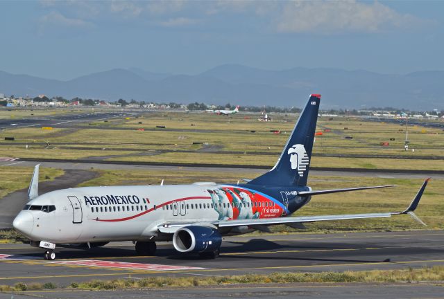 Boeing 737-800 (XA-AMB) - B737-800, (XA-AMB), is waiting as number 2 for takeoff on runway 05L in Mexico City Airport (AICM).