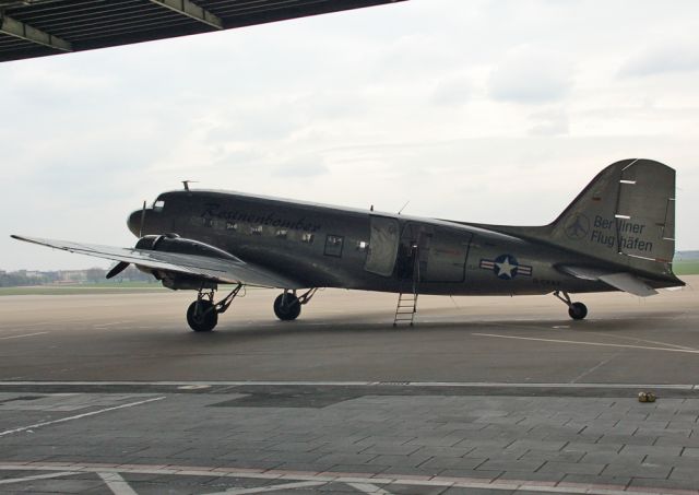 Douglas DC-3 (D-CXXX) - exciting :-)