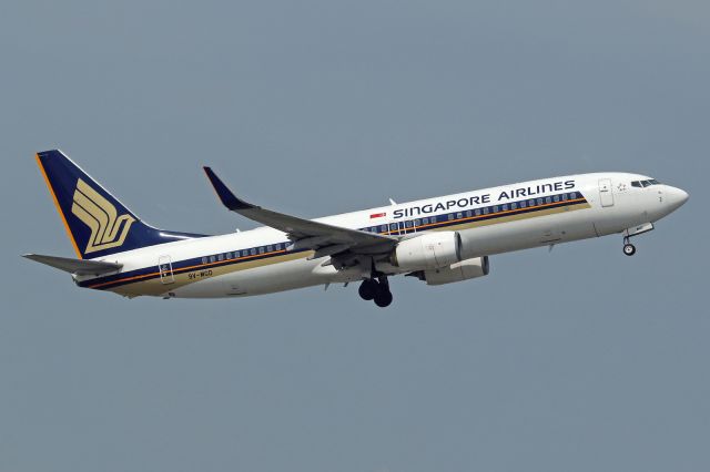Boeing 737-800 (9V-MGD)