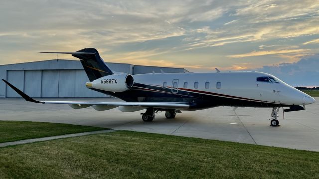 Canadair Challenger 350 (N598FX) - N598FX, operating as LXJ598, in the fading light of the sunset. br /br /This aircraft is a 2020 Bombardier Challenger 350, S/N 20864, operated by Flexjet. 7/10/22. 