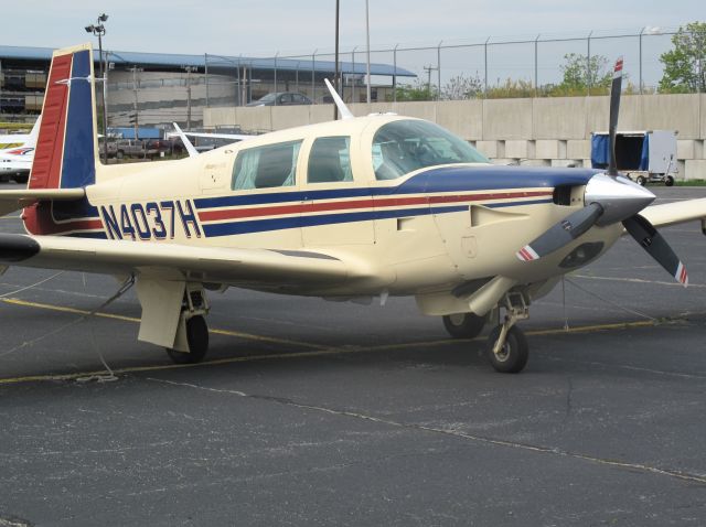 Mooney M-20 (N4037H)