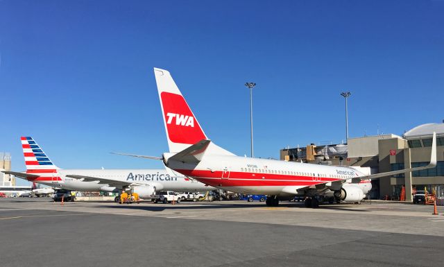 Boeing 737-800 (N915NN) - TWA Classic Retro livery