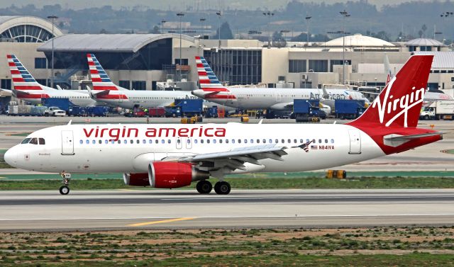 Airbus A320 (N841VA)