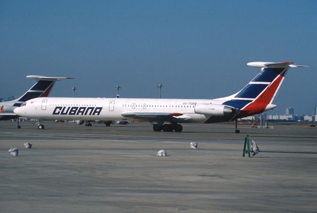 Ilyushin Il-62 (CUT1283) - Parked at Tokyo-Haneda Intl Airport on 2003/03/03