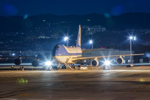 Boeing 747-200 (92-9000)