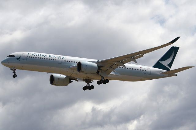 Airbus A350-900 (B-LRO) - on 6 February 2020