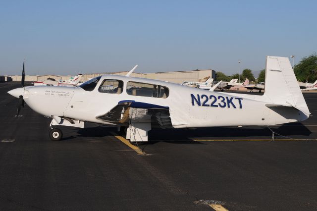 Mooney M-20 Turbo (N223KT)