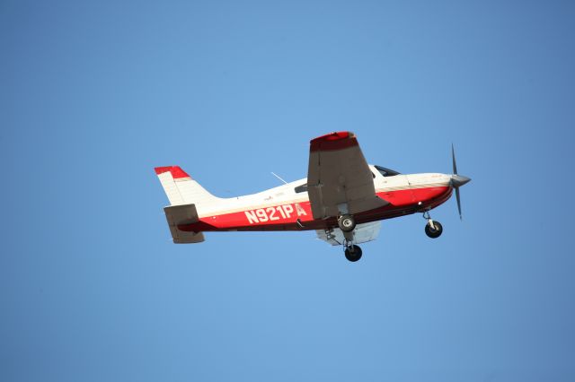 Piper Cherokee (N921PA)