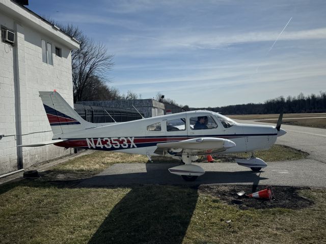 Piper Cherokee (N4353X)
