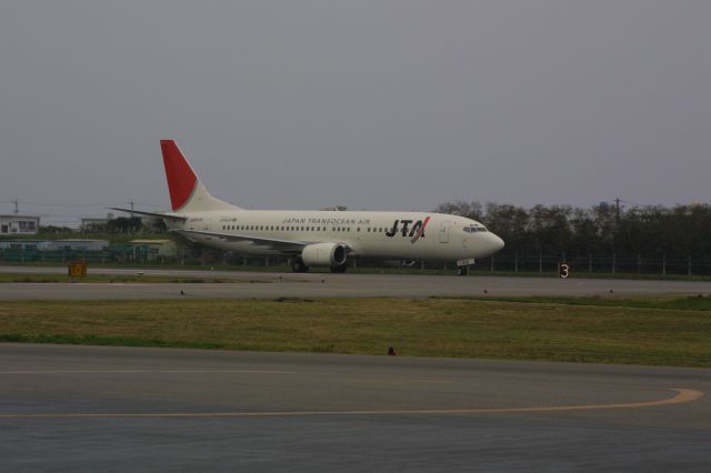 BOEING 737-400 (JA8938)