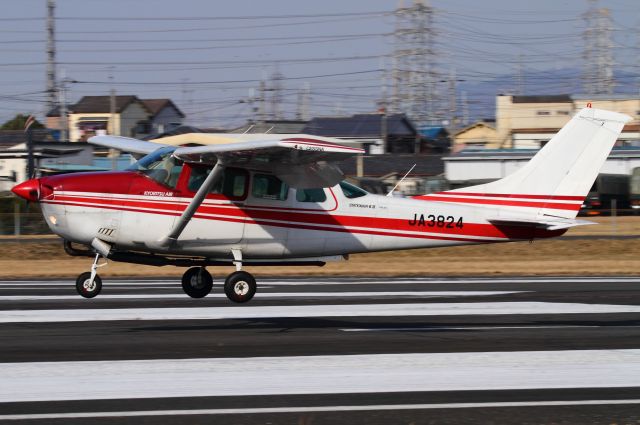 Cessna 206 Stationair (JA3824)