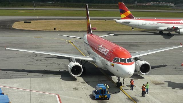 Airbus A319 (N618MX)