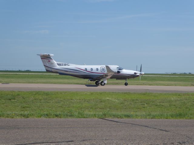 Pilatus PC-12 (N671PC)