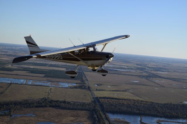 Cessna Commuter (N19080)