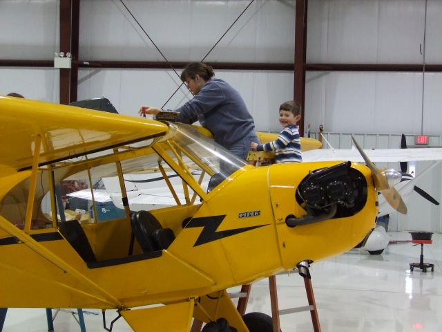 N78689 — - Reinstalling wing root fairings.