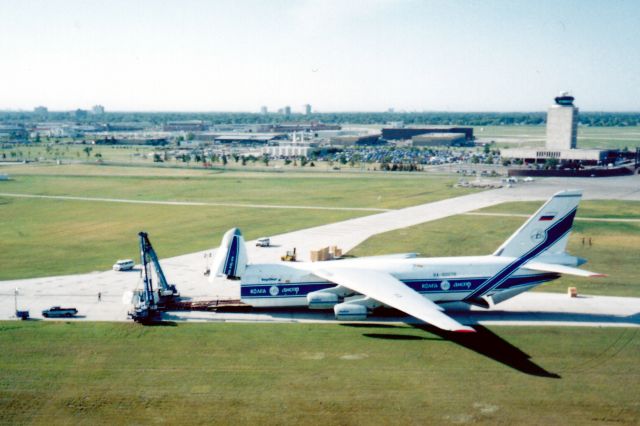 Antonov An-12 (RA-82078)