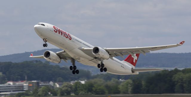 Airbus A330-300 (HB-JHJ) - 31.5.18 LSZH-New York (JFK)