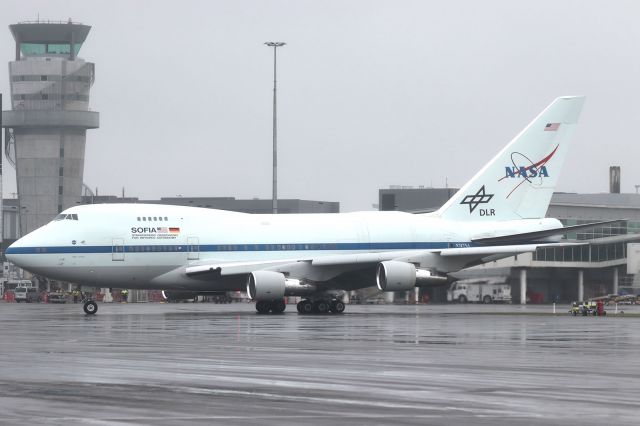 BOEING 747SP (N747NA)