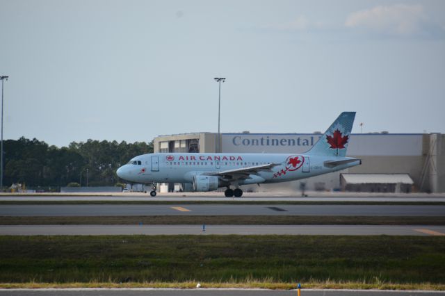 Airbus A319 (C-GBHZ)