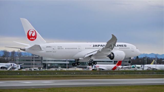 Boeing 787-8 (JA836J) - BOE197 on final to Rwy 16R to complete its maiden flight test on 12/8/14. (ln 237 / cn 38135).