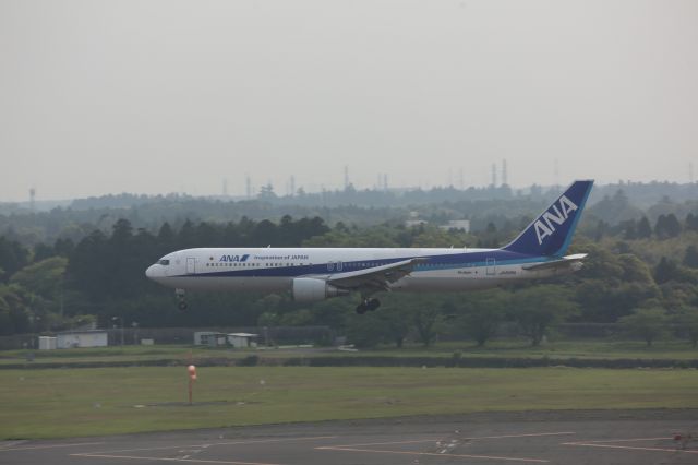 BOEING 767-300 (JA608A)