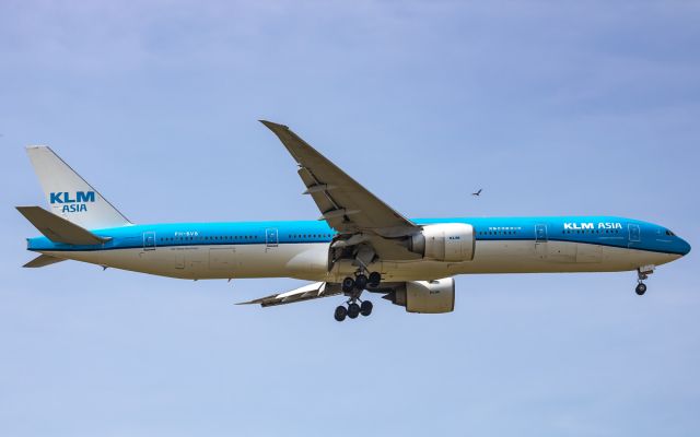 BOEING 777-300ER (PH-BVB)