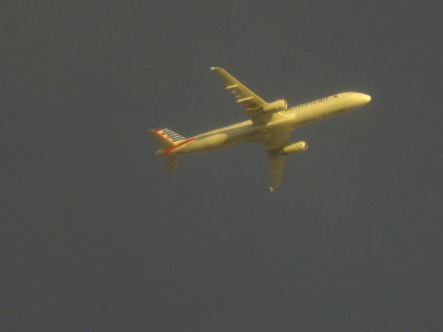 Airbus A321 (N556UW) - AAL1740