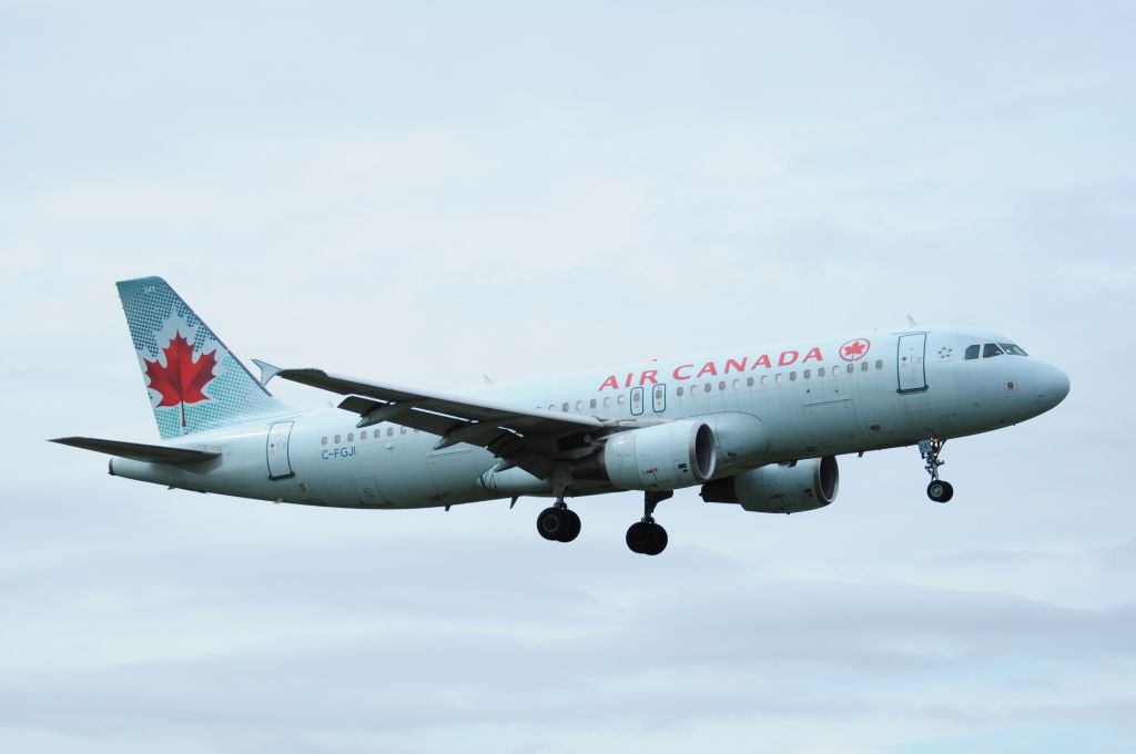 Airbus A320 (C-FGJI)