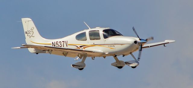 Cirrus SR-22 (N537V) - N537V 2004 Cirrus SR22 s/n 1009 - North Las Vegas Airport  KVGTbr /Photo: TDelCorobr /May 19, 2023