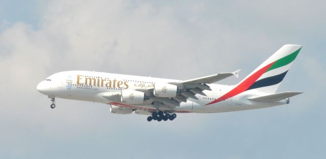 Airbus A380-800 (A6-EOH)