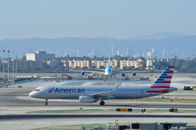 Airbus A321 (N159AN)