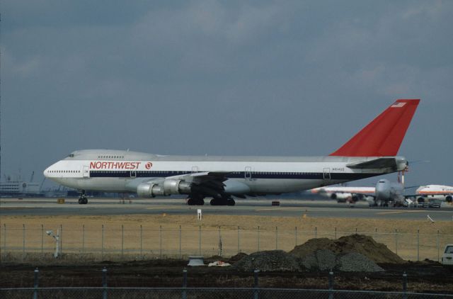 Boeing 747-200 (N641UA) - Departure at Narita Intl Airport Rwy34 on 1990/02/17