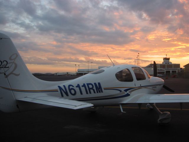 Cirrus SR-22 (N611RM)