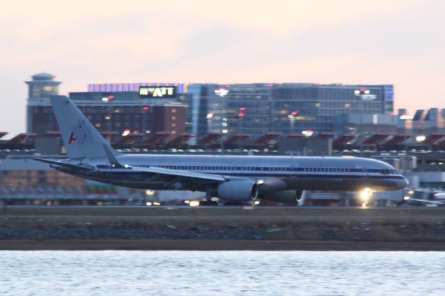 Boeing 757-200 (N642AA)