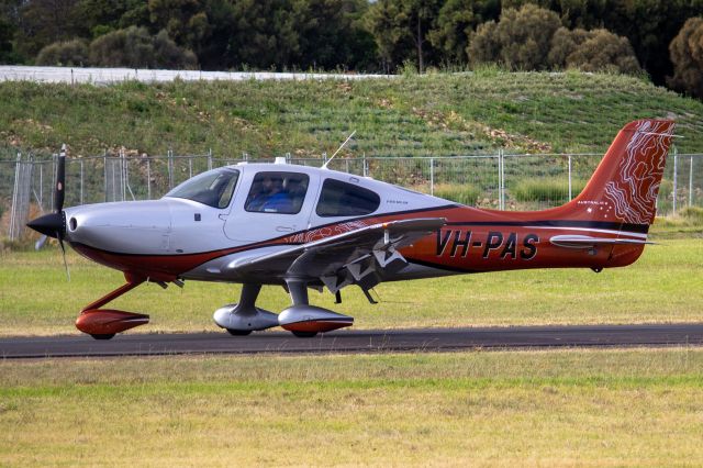 Cirrus SR-22 (VH-PAS)