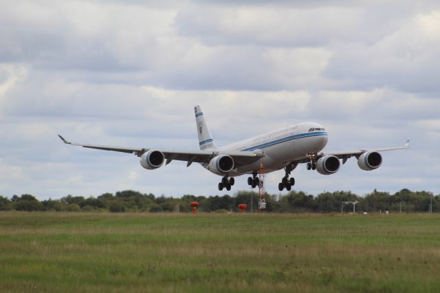 Airbus A340-500 (9K-GBB) - Airline: Kuwaiti Governmentbr /Plane: A340-500br /Location: STN (London Stansted Airport)br /Date: 18.09.22 (dd/mm/yy)