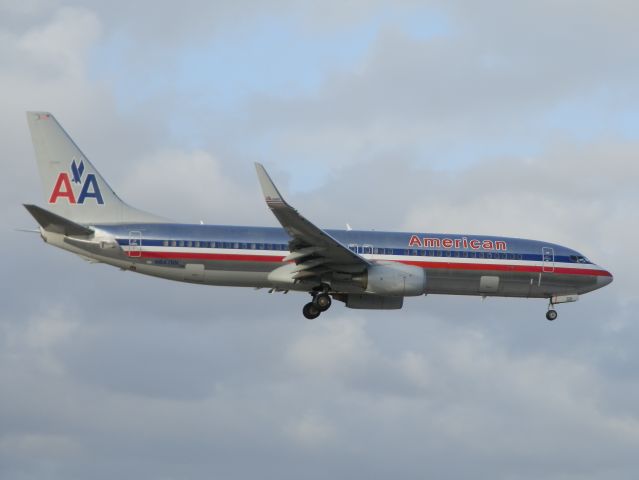 Boeing 737-800 (N847NN)