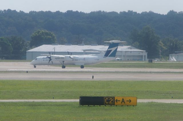 de Havilland Dash 8-100 (C-FENY)