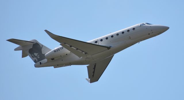 IAI Gulfstream G280 (N357PT) - From the RDU observation deck, 6/14/18.